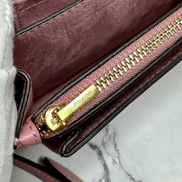 EUC Coach Linear Quilted Pink Nappa Leather 2 Way Belt Bag Crossbody - Picture 15 of 17